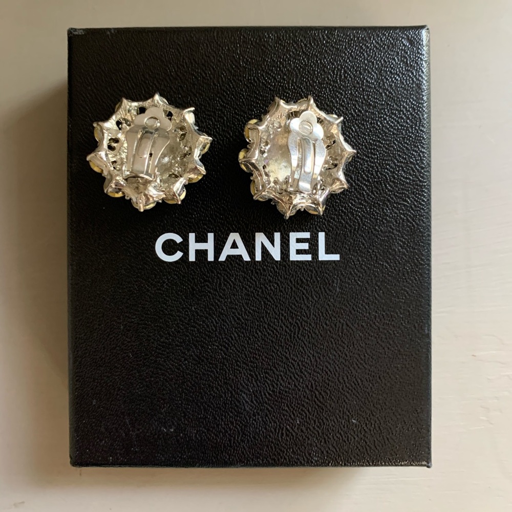 Beautiful Earrings ⭐️ - Picture 4 of 4